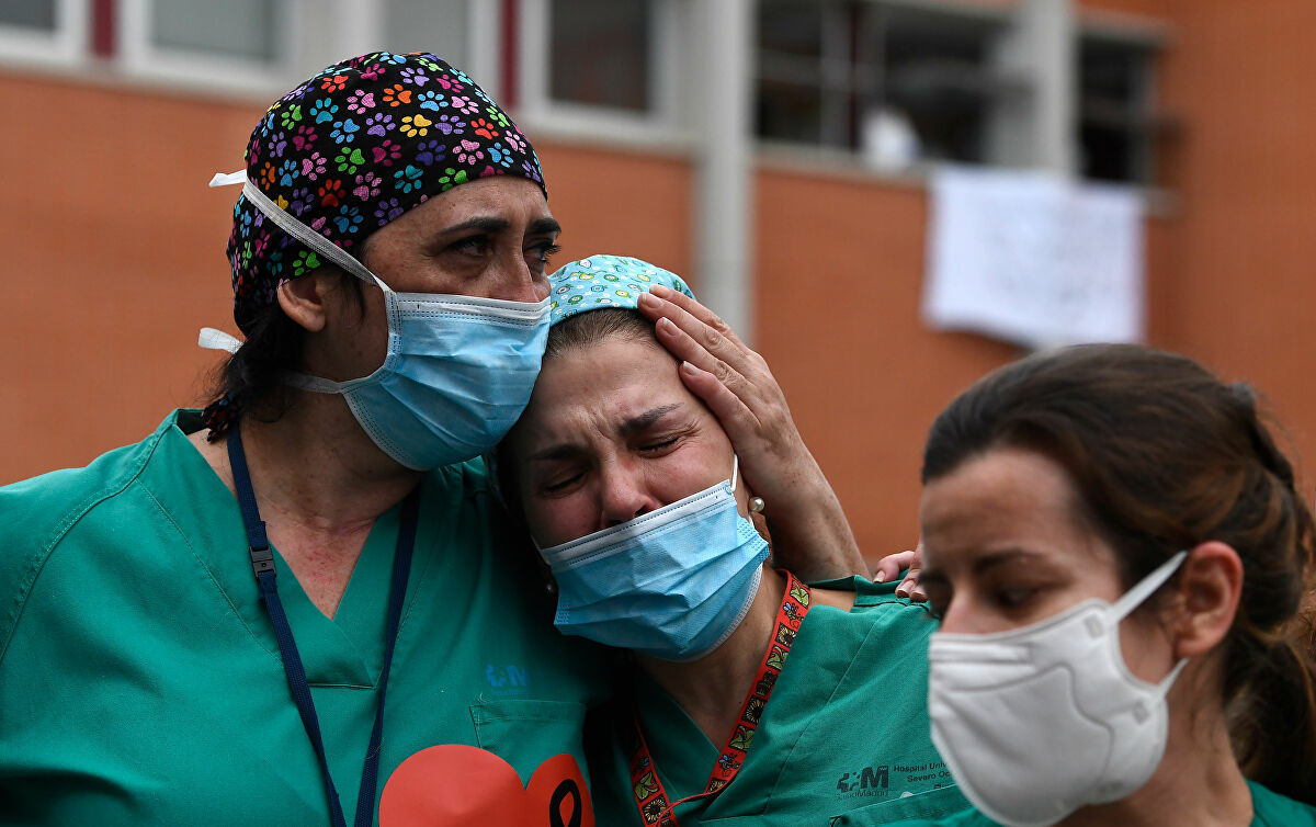 En las últimas 24 horas, se notificaron 350 nuevas muertes en la Argentina