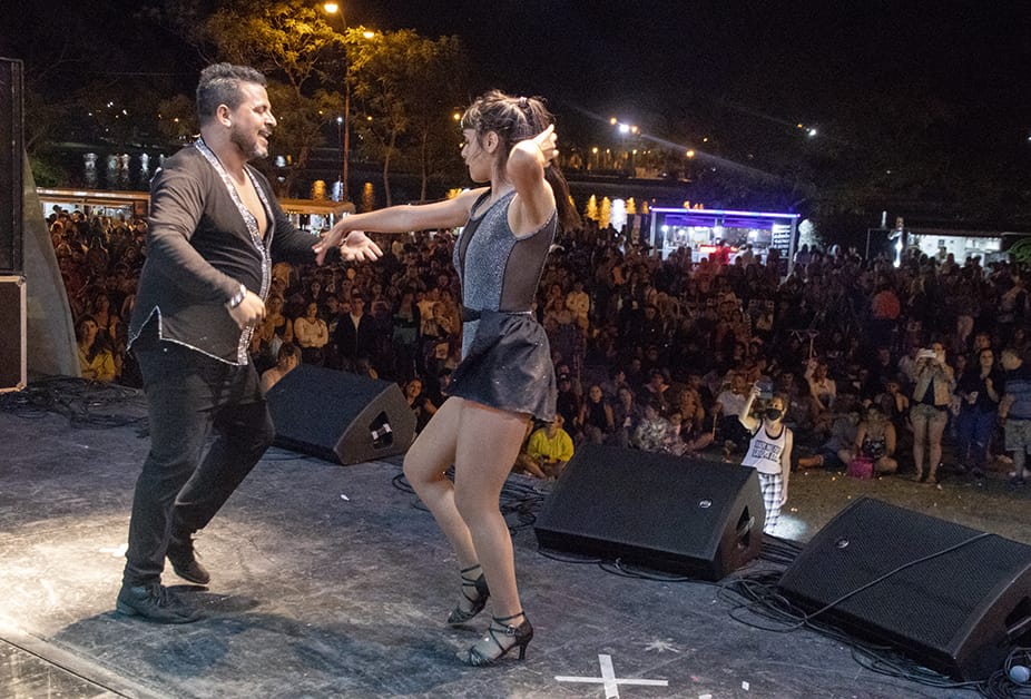 Azul festejó la llegada de 2022 con música y baile