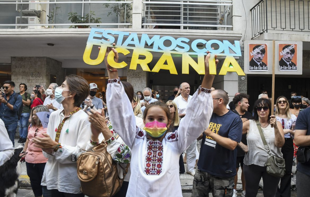 La comunidad ucraniana en Argentina protestó contra la invasión de Rusia