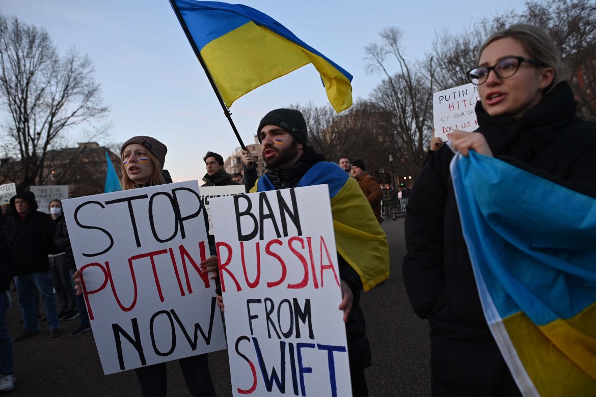Marco Teruggi: “Putin debe haber previsto la exclusión del sistema SWIFT”