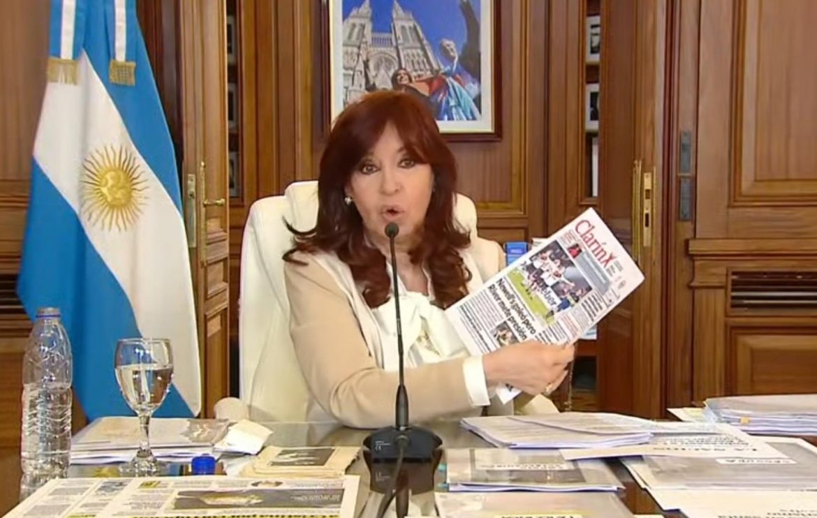 “Cuando se aprieta, sale la pus de ustedes, los macristas”, dice Cristina Kirchner