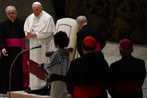 Tras casi un año de guerra, el Papa pidió el pronto fin de “los crueles sufrimientos” de Ucrania