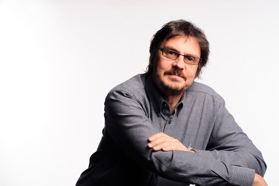 Axel Kicillof dialogará con Felipe Pigna en la presentación del libro “Doscientos años en la Plata”