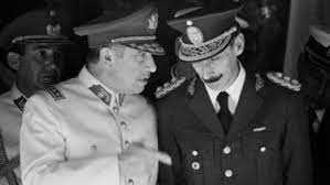 El Gobierno nacional canceló las condecoraciones de la Orden de Mayo y de la Orden del Libertador San Martín a Augusto Pinochet