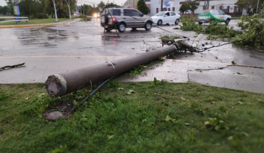 Temporal en Olavarría: hubo vientos de hasta 125 km/h y múltiples destrozos