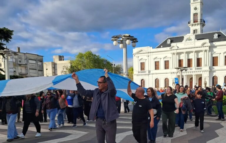 marcha uni azul
